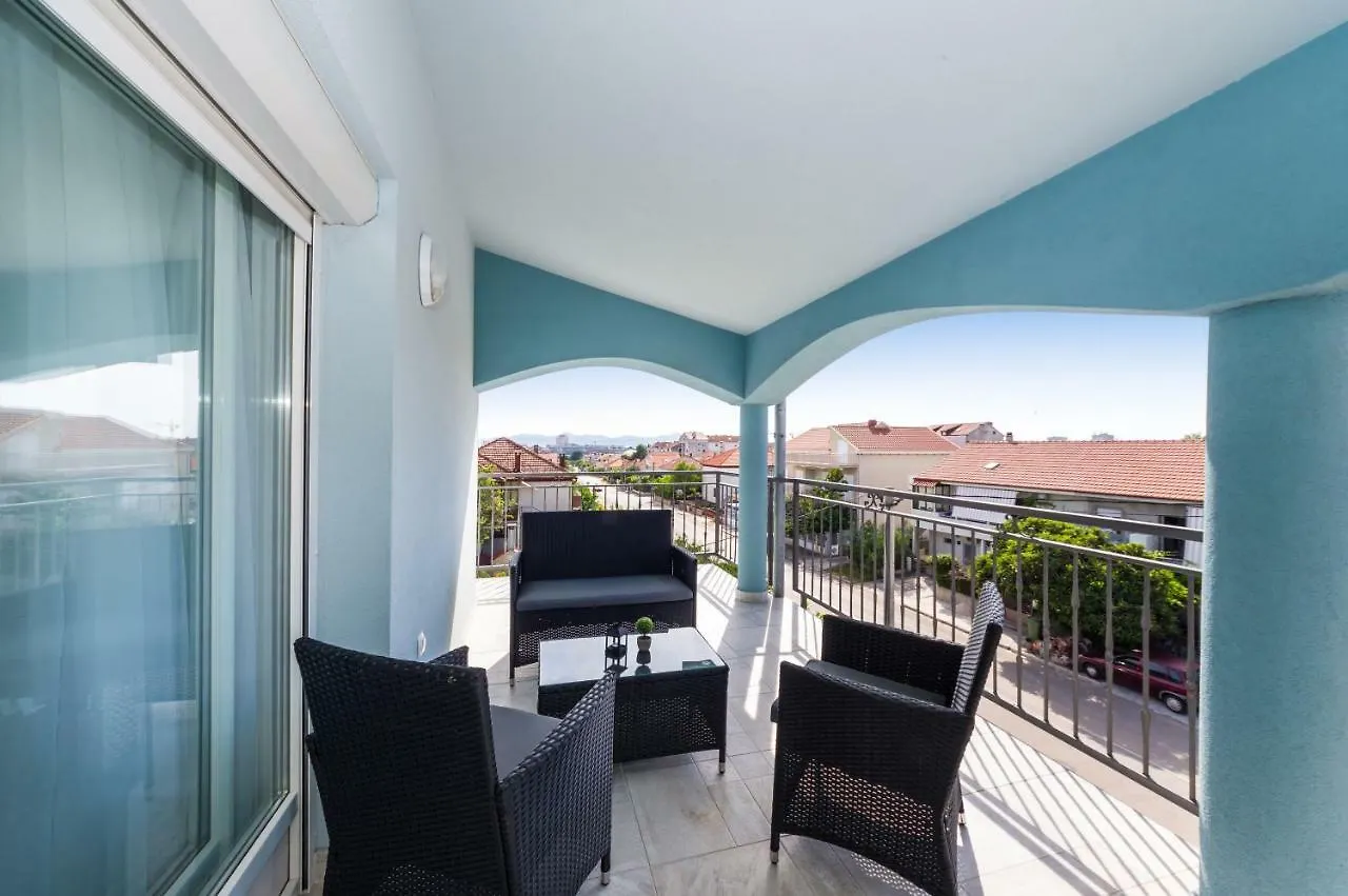 זאדאר Apartments Maras