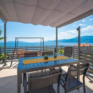 holiday-home-matea-rijeka.primorje-gorskikotar.com/