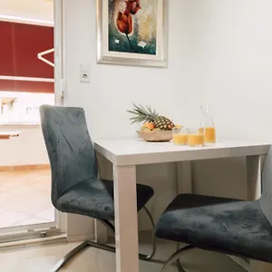 Apartment Modern With Loggia Terrace And Parking, Zadar