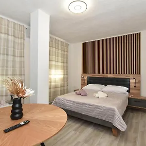 Apartment Jeta Studio &, Zadar