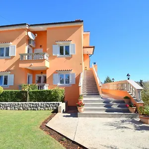 apartments-mladenka-malinska.primorje-gorskikotar.com/