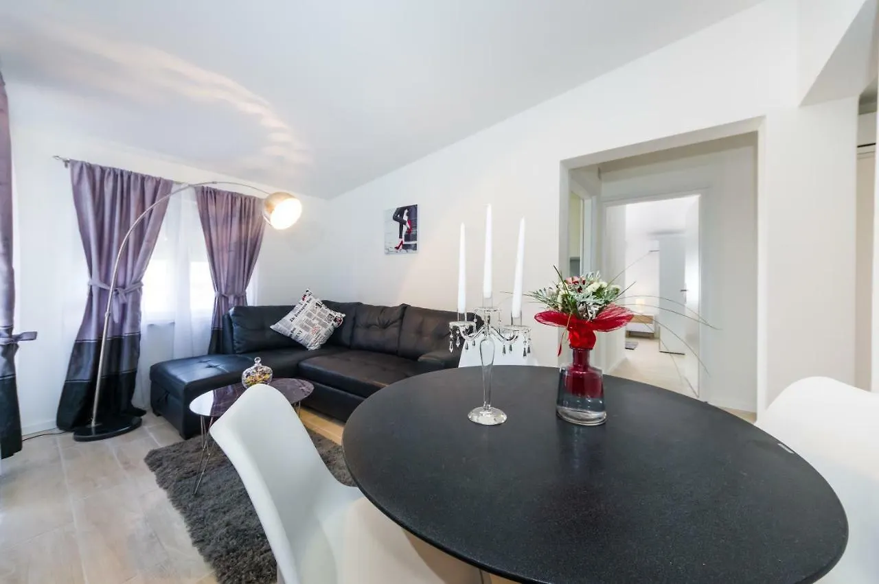 Apartments Maras Zadar 0*,