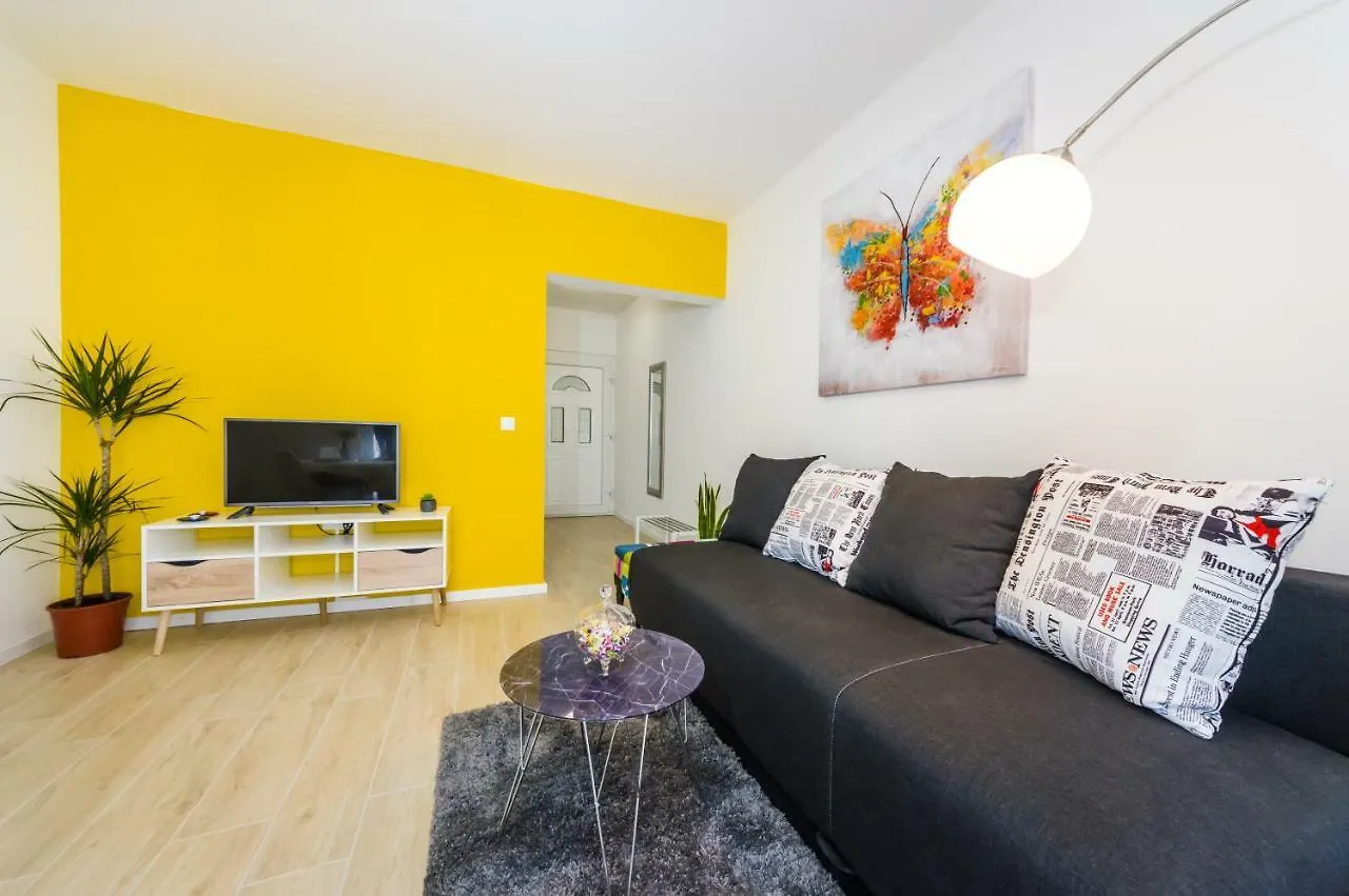 Apartments Maras Zadar 0*,  Croatia