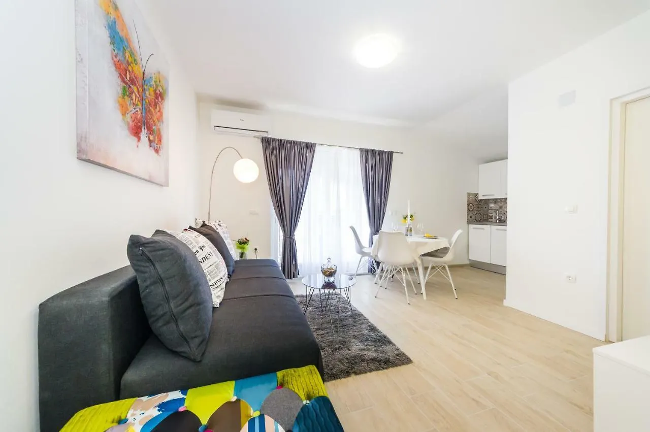 Apartments Maras Zadar 0*,